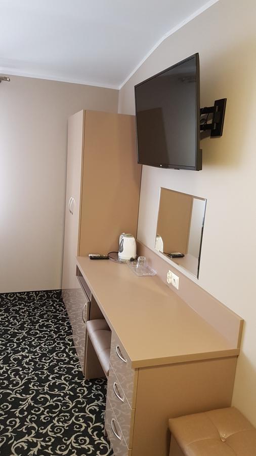 Hotel Gutland Wysokie Mazowieckie 外观 照片