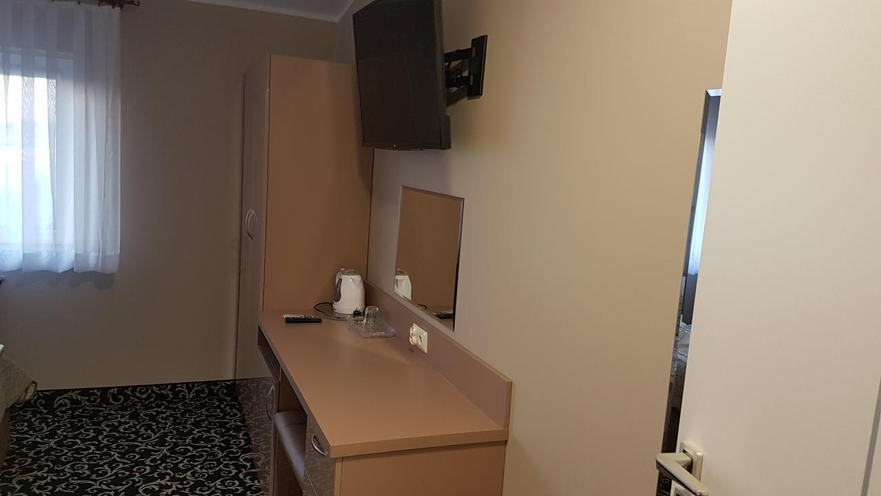 Hotel Gutland Wysokie Mazowieckie 外观 照片