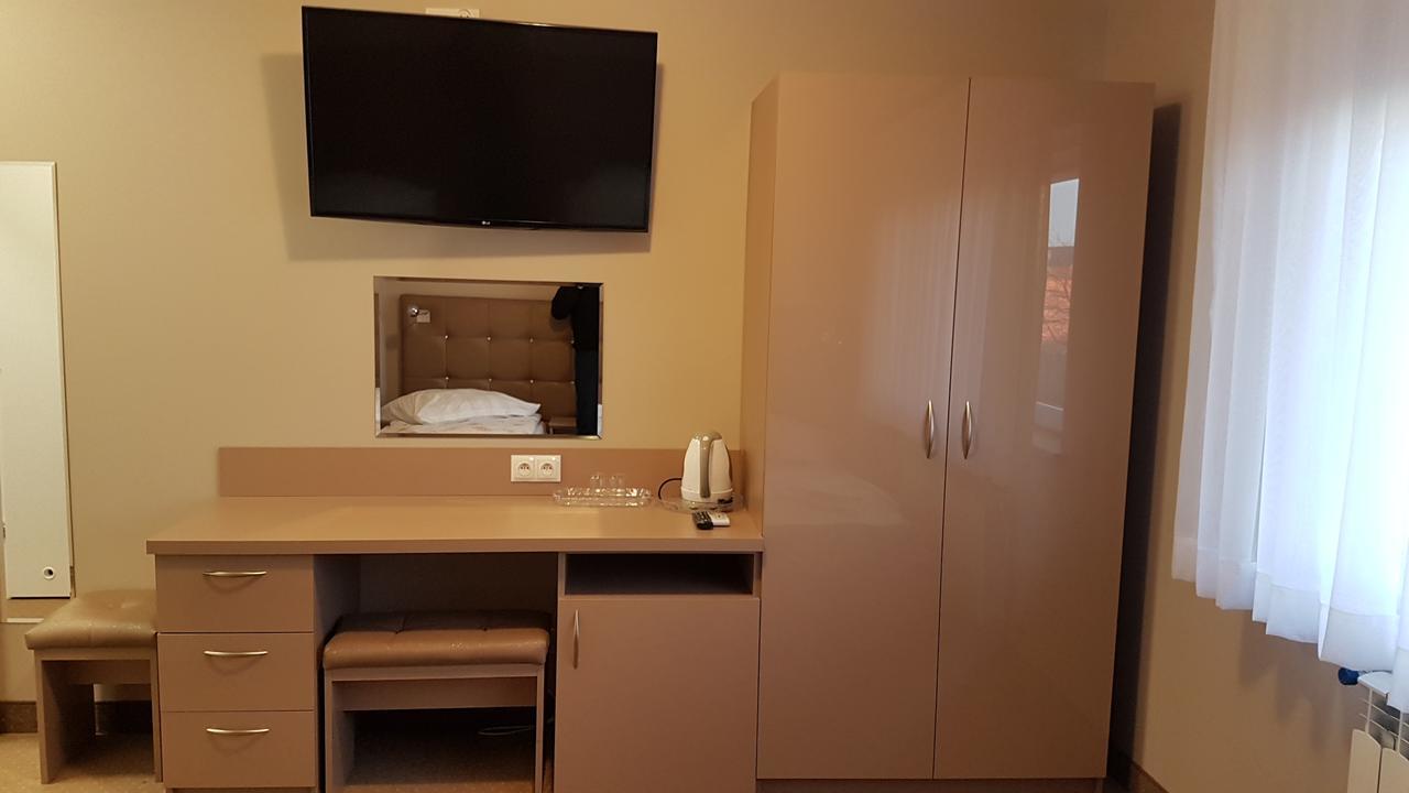 Hotel Gutland Wysokie Mazowieckie 外观 照片